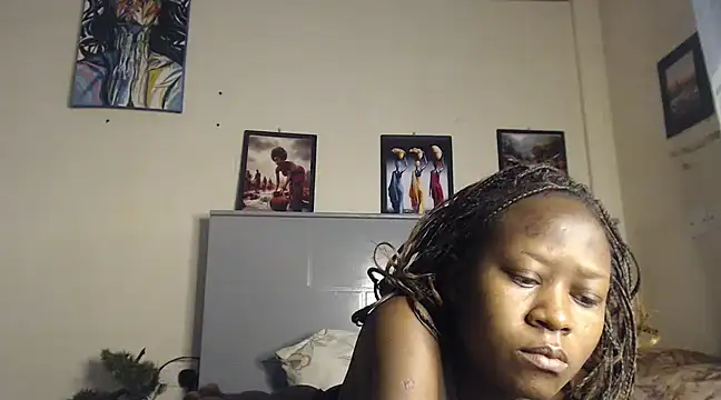 Snapshot of CandyLovesU2 chatting on 03-22-25, 01:54 CandyLovesU2 online show from 03-22-25, 01:54