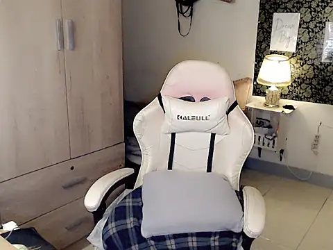 french cheska online show from 09-14-25, 02:06