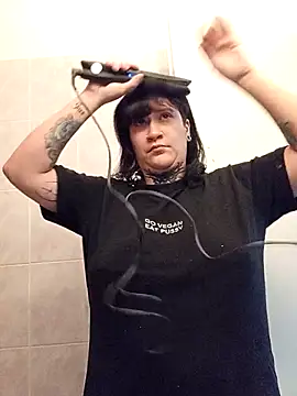 callmelouve online show from 11-28-25, 10:37