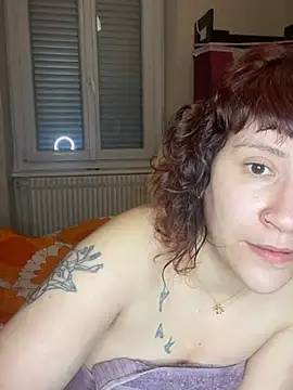 Snapshot of callmelouve chatting on 02-25-25, 05:40 callmelouve online show from 02-25-25, 05:40