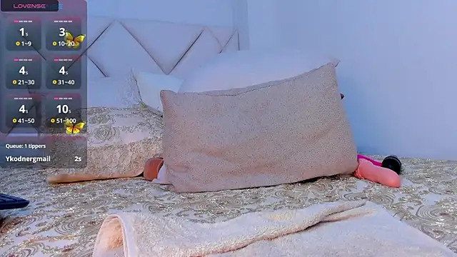 NiaBennet  online show from 02-27-25, 01:08