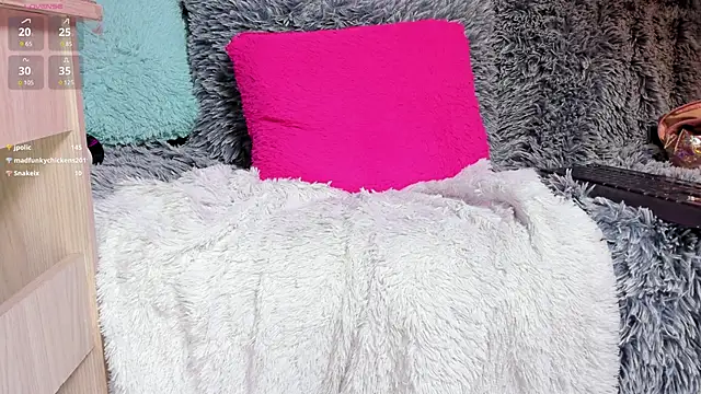 stelleknox  online show from 03-01-25, 01:32