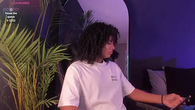 Lucas eevans online show from 10-22-25, 01:10