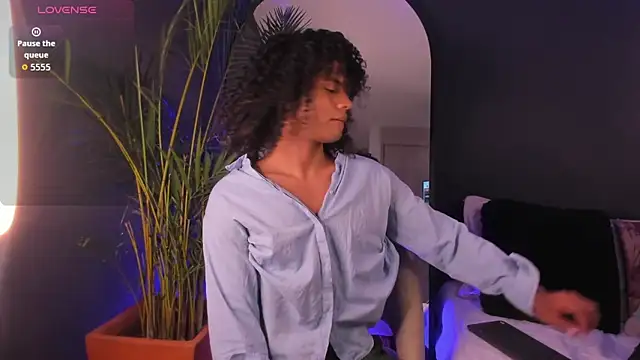 Lucas eevans online show from 09-23-25, 02:02