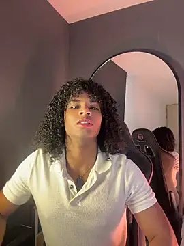 Lucas eevans online show from 04-16-26, 02:29