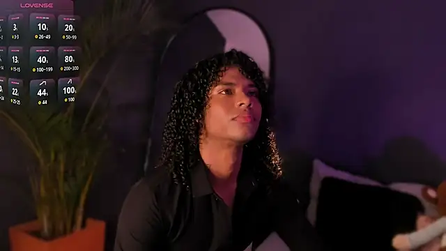 Lucas eevans online show from 11-26-25, 01:55