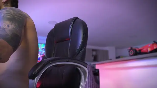 Frank Farrell online show from 10-18-25, 09:06