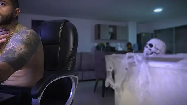 Frank Farrell online show from 10-22-25, 03:50