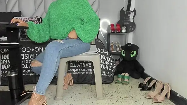 MirandaHaguen online show from 05-18-26, 08:57