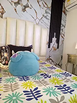 mollieblue69 online show from 05-10-26, 01:04