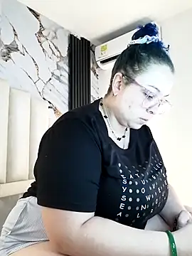 mollieblue69 online show from 09-30-25, 12:33