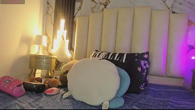 mollieblue69 online show from 04-15-26, 01:04