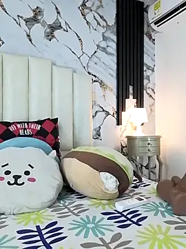 mollieblue69 online show from 11-08-25, 12:52