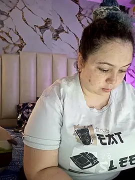 mollieblue69 online show from 04-26-26, 12:46