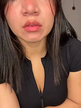 Snapshot of Lizzi_049 chatting on 02-11-26, 04:01 Lizzi 049 online show from 02-11-26, 04:01