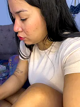 Lizzi 049 online show from 11-27-25, 07:03