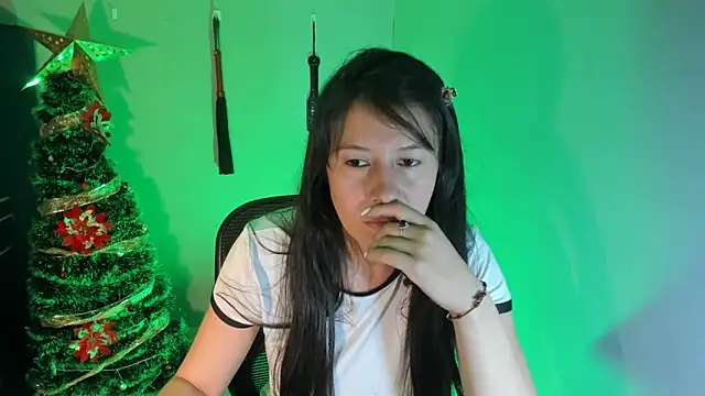 sandyquinnxx online show from 12-18-25, 09:07