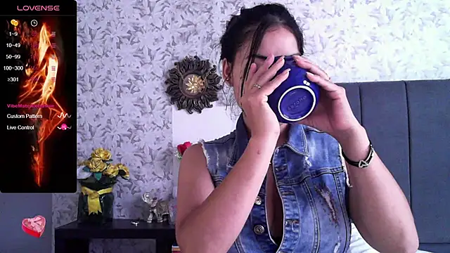Sweet-Angie online show from 03-19-25, 02:02