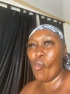 Snapshot of Cardiebae89 chatting on 02-24-26, 12:22 Cardiebae89 online show from 02-24-26, 12:22