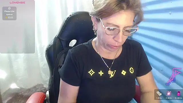 Chayla Ruiz online show from 06-07-26, 03:50