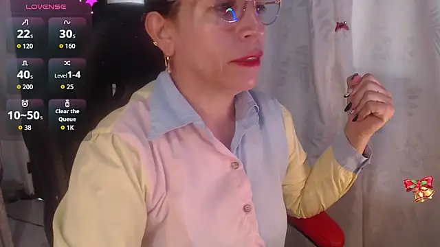 Chayla Ruiz online show from 12-20-25, 10:01