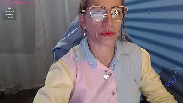 Chayla Ruiz online show from 05-23-26, 01:10