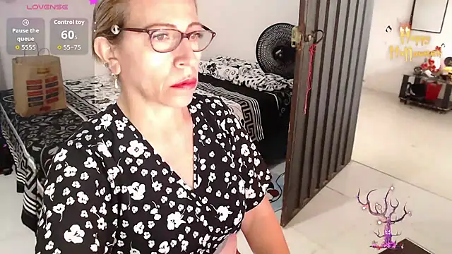 Chayla Ruiz online show from 10-18-25, 07:38