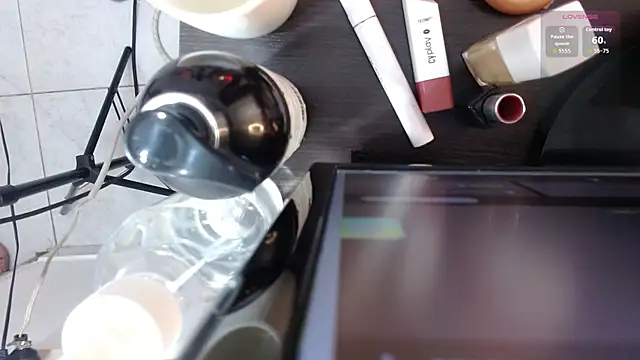 Wanda Milf online show from 11-14-25, 09:18