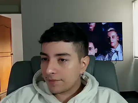 Snapshot of Jhoan_saenz chatting on 10-04-25, 06:31 Jhoan saenz online show from 10-04-25, 06:31