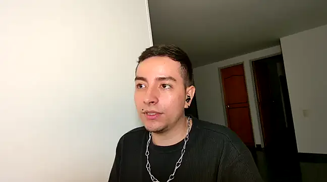 Snapshot of Jhoan_saenz chatting on 03-20-25, 11:56 Jhoan saenz online show from 03-20-25, 11:56