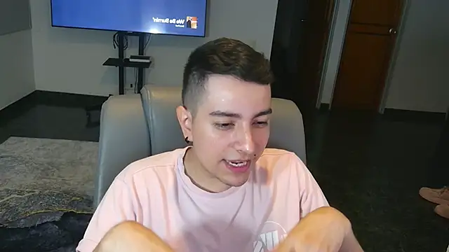 Jhoan saenz online show from 11-06-25, 02:48