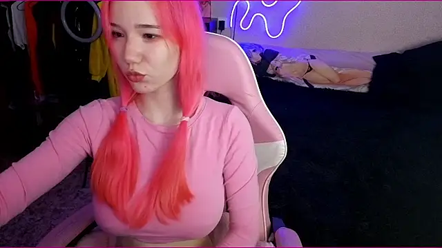 Snapshot of Maya_Viola chatting on 10-25-25, 06:01 Maya Viola online show from 10-25-25, 06:01