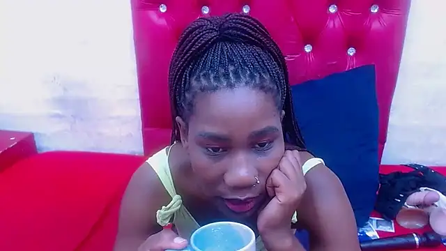 XSCARLETQUEENXX online show from 02-06-26, 06:15