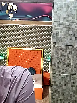 VallerieJones online show from 10-19-25, 12:08