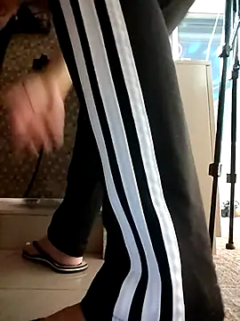 VallerieJones online show from 11-30-25, 06:52