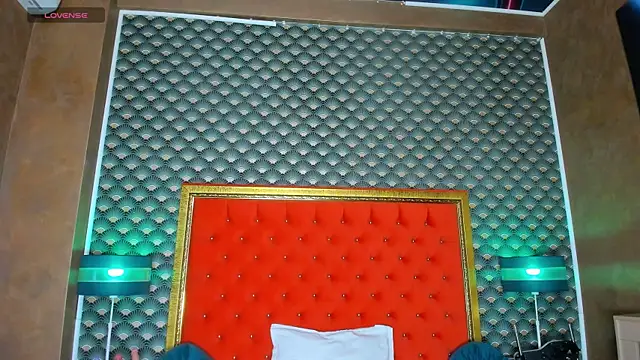 VallerieJones online show from 04-19-26, 12:17