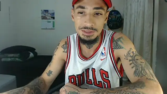 emiliano hottt online show from 04-23-26, 01:34