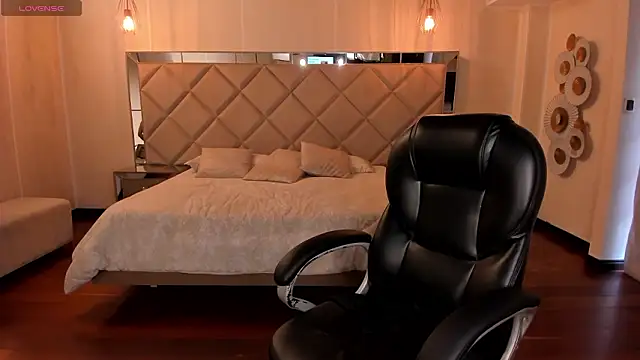 MaryLewis  online show from 02-15-26, 12:48