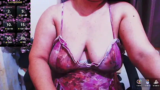 Snapshot of Alliayah_Hollyx chatting on 09-19-25, 04:55 Alliayah Hollyx online show from 09-19-25, 04:55