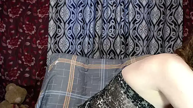 EmilyDoth online show from 12-26-24, 07:03