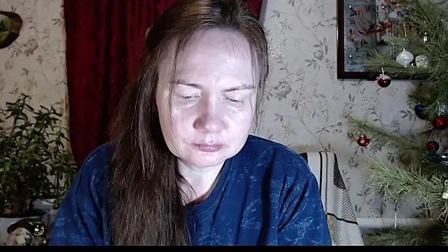 Snapshot of EmilyDoth chatting on 02-06-26, 06:15 EmilyDoth online show from 02-06-26, 06:15