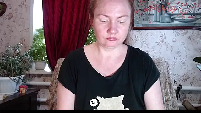 EmilyDoth online show from 05-06-26, 08:18