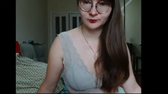 Snapshot of KiraGoldens chatting on 06-10-26, 05:41 KiraGoldens online show from 06-10-26, 05:41