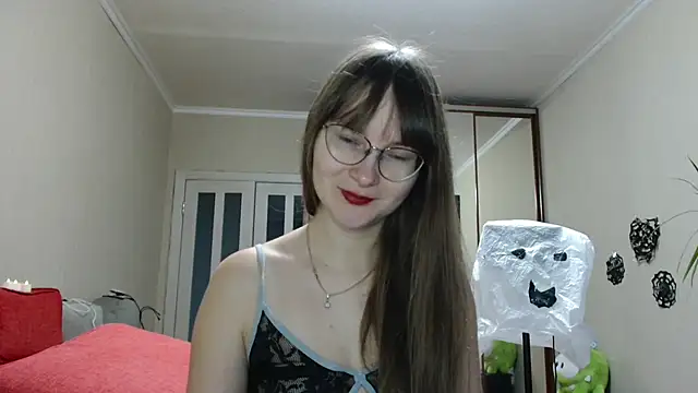 KiraGoldens online show from 11-02-25, 05:56