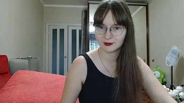 KiraGoldens online show from 10-27-25, 06:25