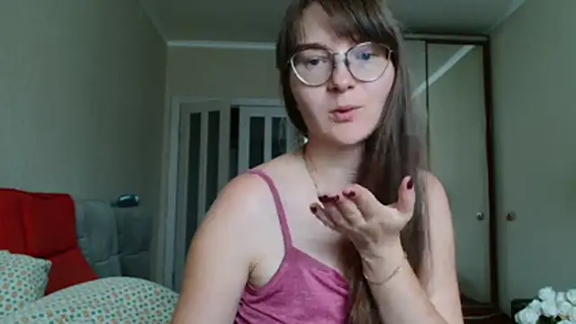 KiraGoldens online show from 07-10-26, 06:35