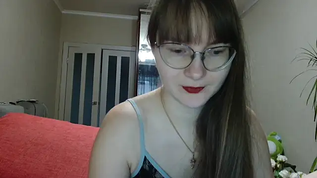 KiraGoldens online show from 12-17-25, 06:29