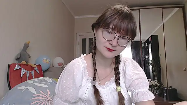 KiraGoldens online show from 09-22-25, 06:30