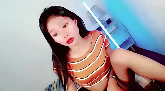 amomentoflust69 online show from 03-16-25, 06:53