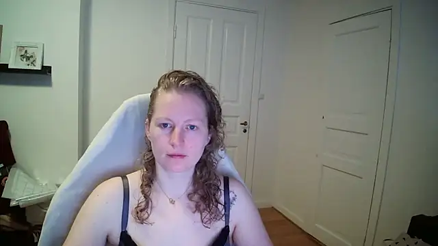 Girlnina-1995 online show from 03-12-26, 09:57